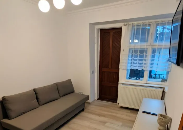 Old Town Boutique * براشوف